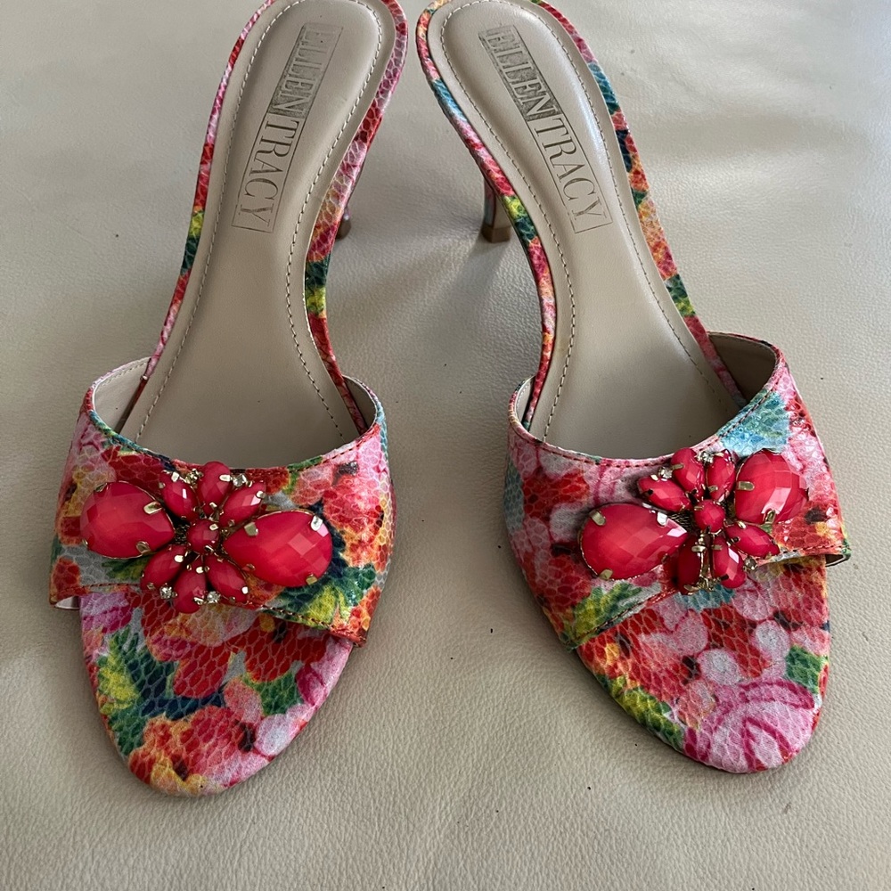 Ellen Tracy barely worn dress slip ons